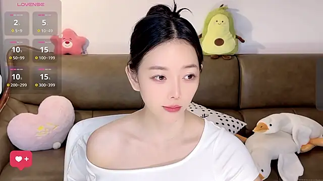 Yilin1999 online show from February 25, 12:47 am