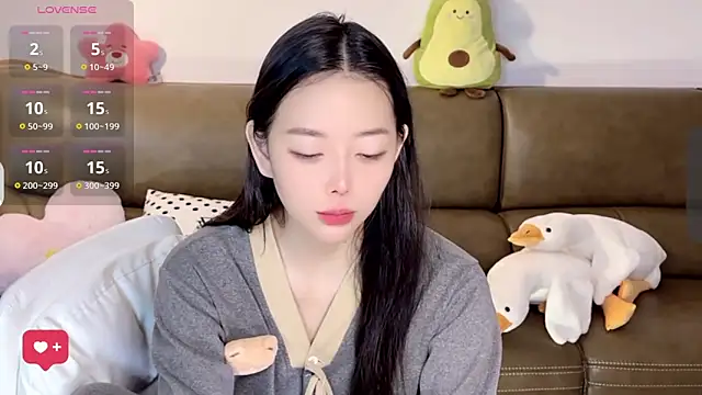 Yilin1999 online show from March 7, 2:04 am