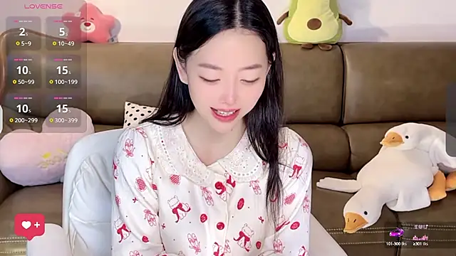 Yilin1999 online show from March 12, 11:33 pm