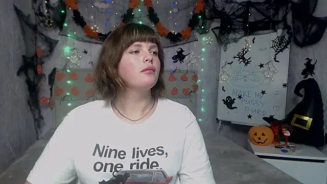 StaceyLex online show from November 3, 7:31 am