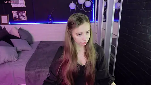 OliviaGentle online show from December 2, 3:47 am