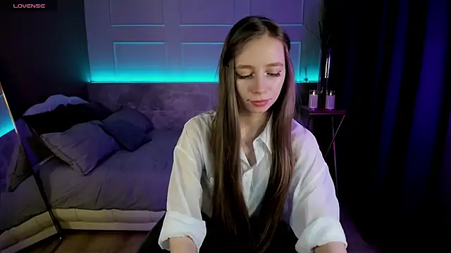 OliviaGentle online show from January 8, 3:40 am