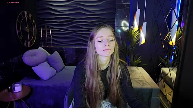 OliviaGentle online show from January 13, 5:44 am