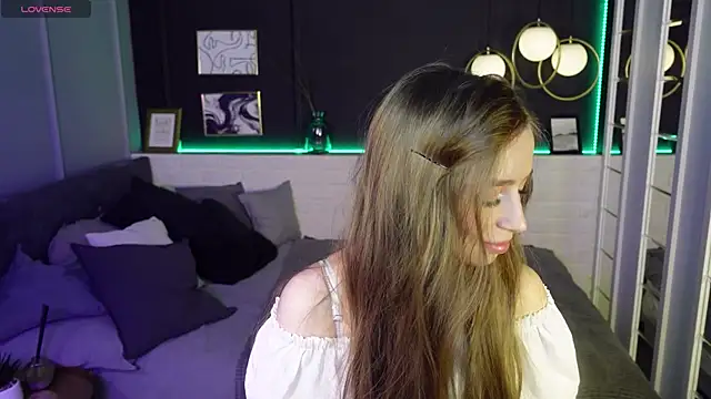 OliviaGentle online show from February 8, 2:15 am