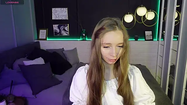 OliviaGentle online show from February 8, 5:18 am