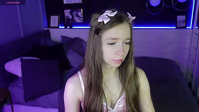 OliviaGentle online show from February 18, 2:05 am