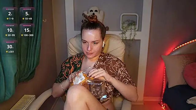 Snapshot of LisaElfy chatting on November 25, 2:28 pm LisaElfy online show from November 25, 2:28 pm