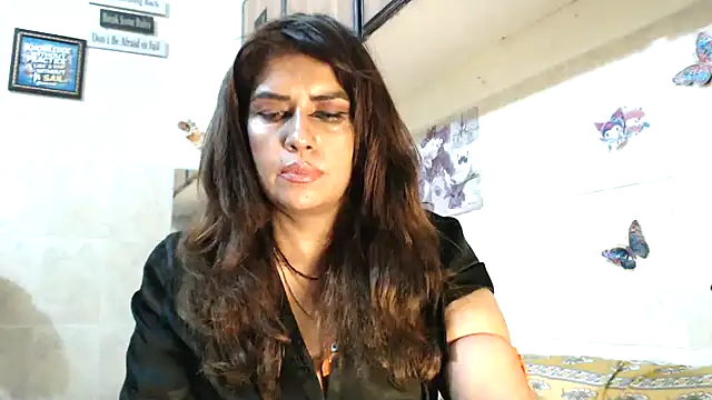Snapshot of pareeti chatting on April 22, 3:20 am pareeti online show from April 22, 3:20 am