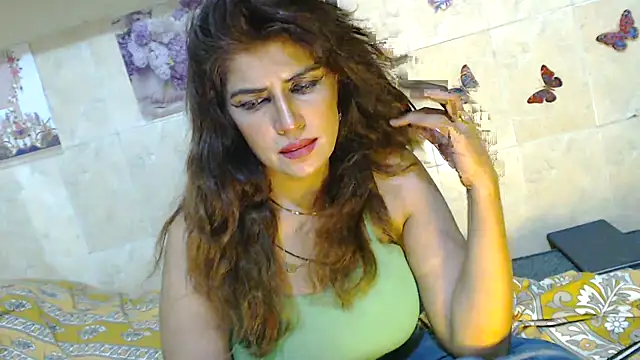 Snapshot of pareeti chatting on April 27, 2:09 am pareeti online show from April 27, 2:09 am