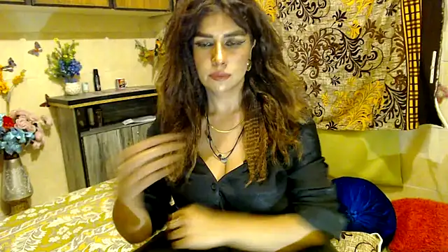 Snapshot of pareeti chatting on May 3, 5:52 pm pareeti online show from May 3, 5:52 pm