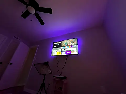 Snapshot of strip4faith chatting on December 17, 5:35 am strip4faith online show from December 17, 5:35 am