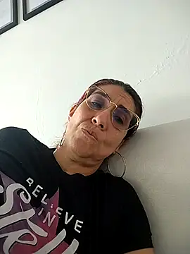 Snapshot of Perla_Franco chatting on September 23, 6:22 pm Perla Franco online show from September 23, 6:22 pm