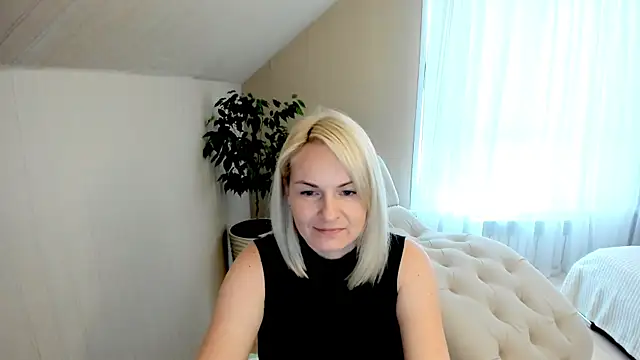 Alicee Gracee online show from December 9, 10:11 am