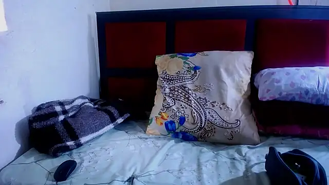 MaximTease24 online show from October 12, 1:21 pm