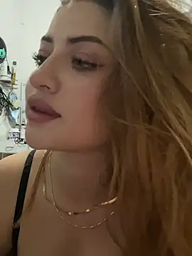 Snapshot of cristal-evanns chatting on May 31, 6:09 pm cristal-evanns online show from May 31, 6:09 pm