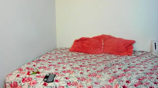 Snapshot of cristal-evanns chatting on July 27, 6:37 pm cristal-evanns online show from July 27, 6:37 pm