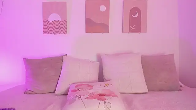 Mia Heartt online show from January 3, 6:57 pm