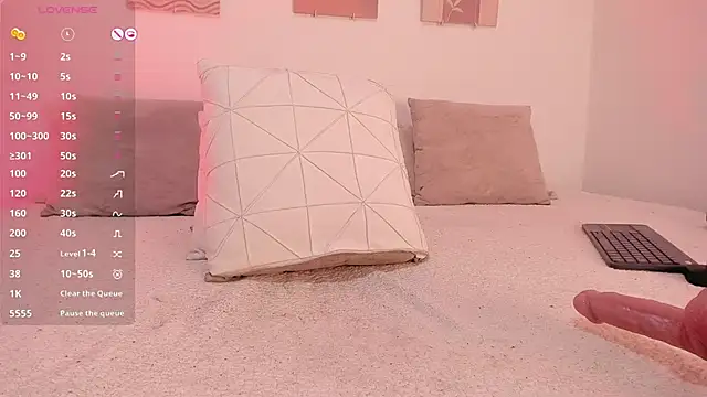 Mia Heartt online show from February 14, 11:09 pm