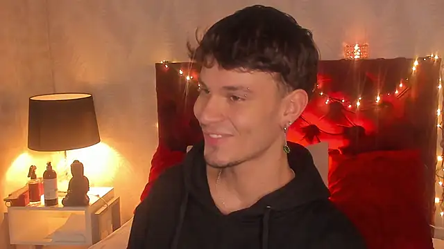 Snapshot of Liam_thunder chatting on January 25, 4:56 am Liam thunder online show from January 25, 4:56 am