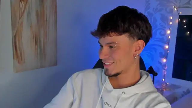Snapshot of Liam_thunder chatting on February 7, 9:16 am Liam thunder online show from February 7, 9:16 am