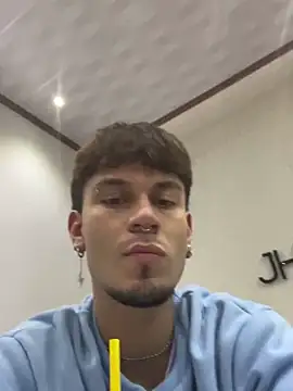 Snapshot of Liam_thunder chatting on March 20, 4:07 am Liam thunder online show from March 20, 4:07 am