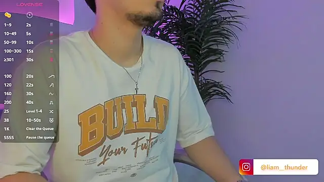 Snapshot of Liam_thunder chatting on September 19, 7:58 pm Liam thunder online show from September 19, 7:58 pm