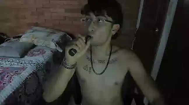 Snapshot of Dereck_Dickson chatting on December 20, 10:00 pm Dereck Dickson online show from December 20, 10:00 pm