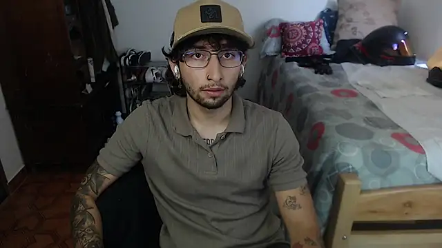 Snapshot of Dereck_Dickson chatting on October 2, 5:20 pm Dereck Dickson online show from October 2, 5:20 pm