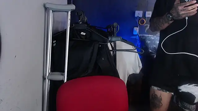 Snapshot of Dereck_Dickson chatting on October 21, 4:08 pm Dereck Dickson online show from October 21, 4:08 pm