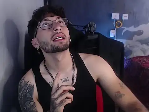 Snapshot of Dereck_Dickson chatting on October 28, 1:03 pm Dereck Dickson online show from October 28, 1:03 pm