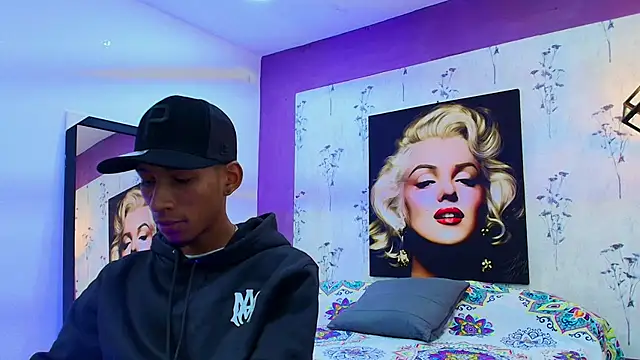 Snapshot of alejandro_king1 chatting on February 25, 12:55 pm alejandro king1 online show from February 25, 12:55 pm