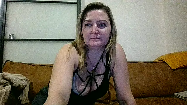 CoupleKitty online show from February 8, 7:49 pm