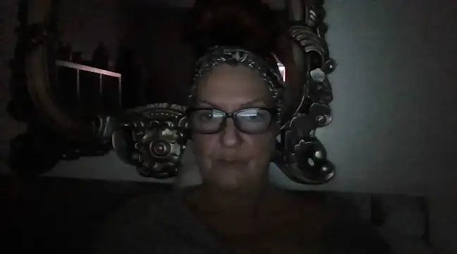 Snapshot of Tillieuk chatting on January 14, 11:27 pm Tillieuk online show from January 14, 11:27 pm