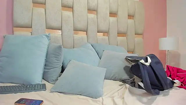 Snapshot of nicole_fisherr chatting on April 3, 5:49 am nicole fisherr online show from April 3, 5:49 am