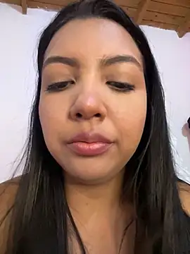 Snapshot of nicole_fisherr chatting on May 22, 1:24 am nicole fisherr online show from May 22, 1:24 am