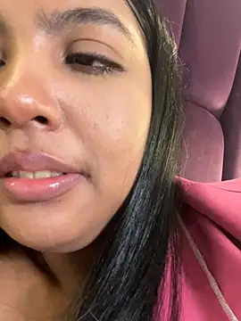 Snapshot of nicole_fisherr chatting on July 14, 2:05 am nicole fisherr online show from July 14, 2:05 am