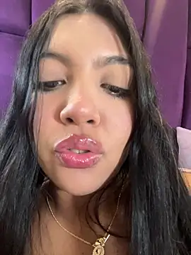 Snapshot of nicole_fisherr chatting on July 24, 10:19 pm nicole fisherr online show from July 24, 10:19 pm