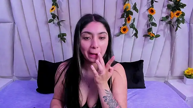 Lucy Anall  online show from September 27, 9:31 pm