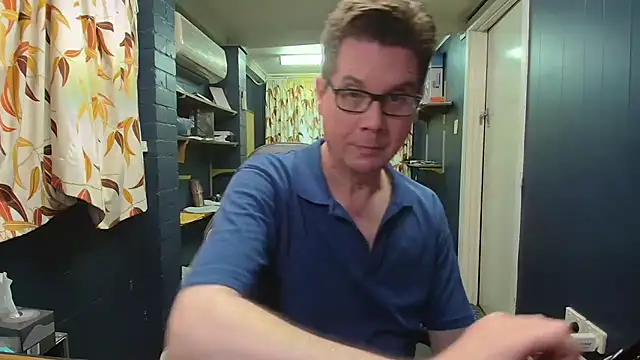 tilobinder online show from October 24, 1:07 pm