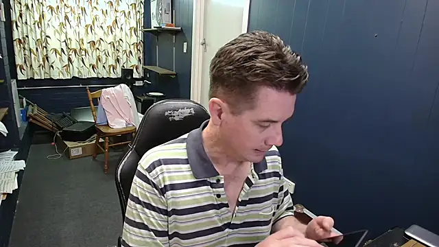 tilobinder online show from April 5, 2:25 pm