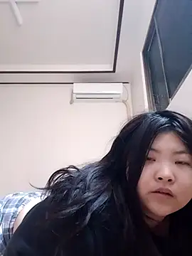 hello098712 online show from March 4, 9:07 am