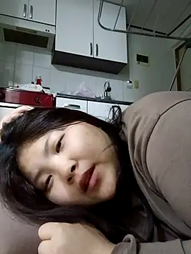 hello098712 online show from March 6, 12:09 pm