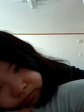 hello098712 online show from March 11, 4:43 am