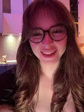 CutiePie3 online show from December 17, 7:53 pm