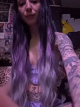 MissMidnightUK online show from December 5, 12:08 am