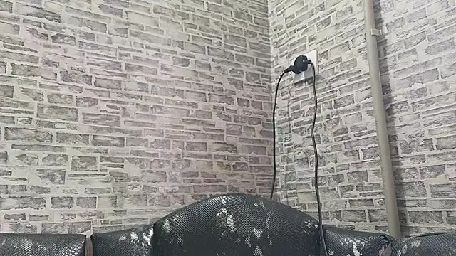 Snapshot of EdithManning chatting on January 18, 7:28 am EdithManning online show from January 18, 7:28 am