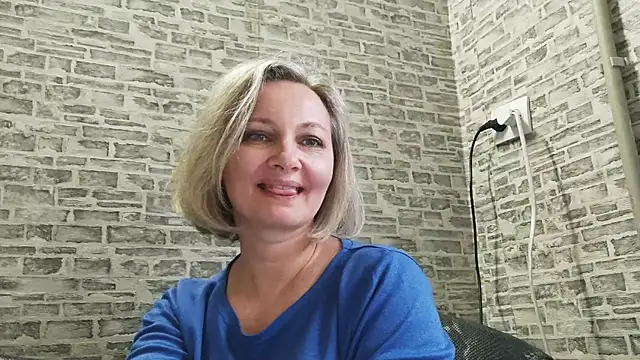 Snapshot of EdithManning chatting on March 6, 12:30 pm EdithManning online show from March 6, 12:30 pm