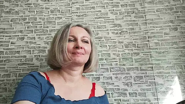 Snapshot of EdithManning chatting on March 7, 9:40 am EdithManning online show from March 7, 9:40 am