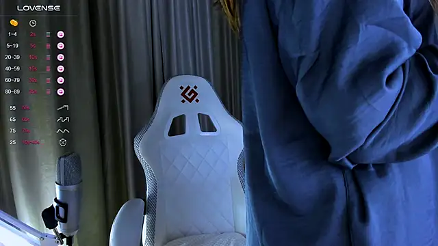 princessaalicc online show from February 11, 3:50 pm