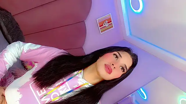 Snapshot of Jadeyourqueen chatting on December 7, 6:48 pm Jadeyourqueen online show from December 7, 6:48 pm